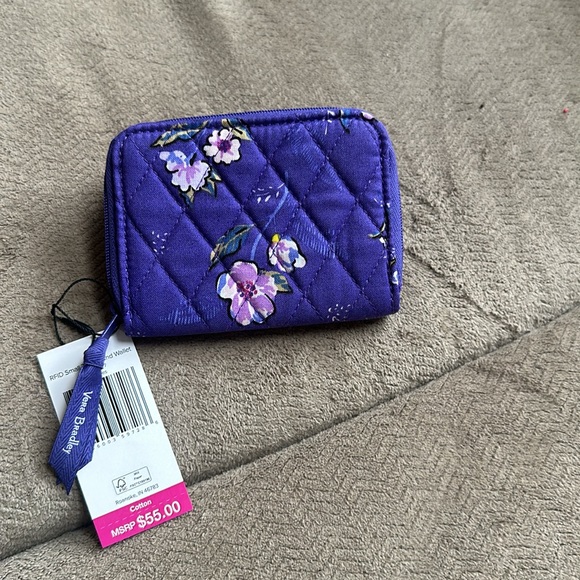 Vera Bradley small zip around wallet - Picture 3 of 3